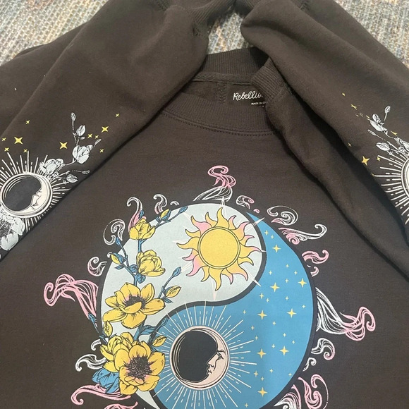 Rebellious One sweatshirt size M b-1 - Picture 7 of 14